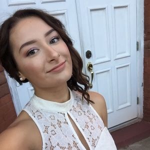 Meet your Posher, Briana